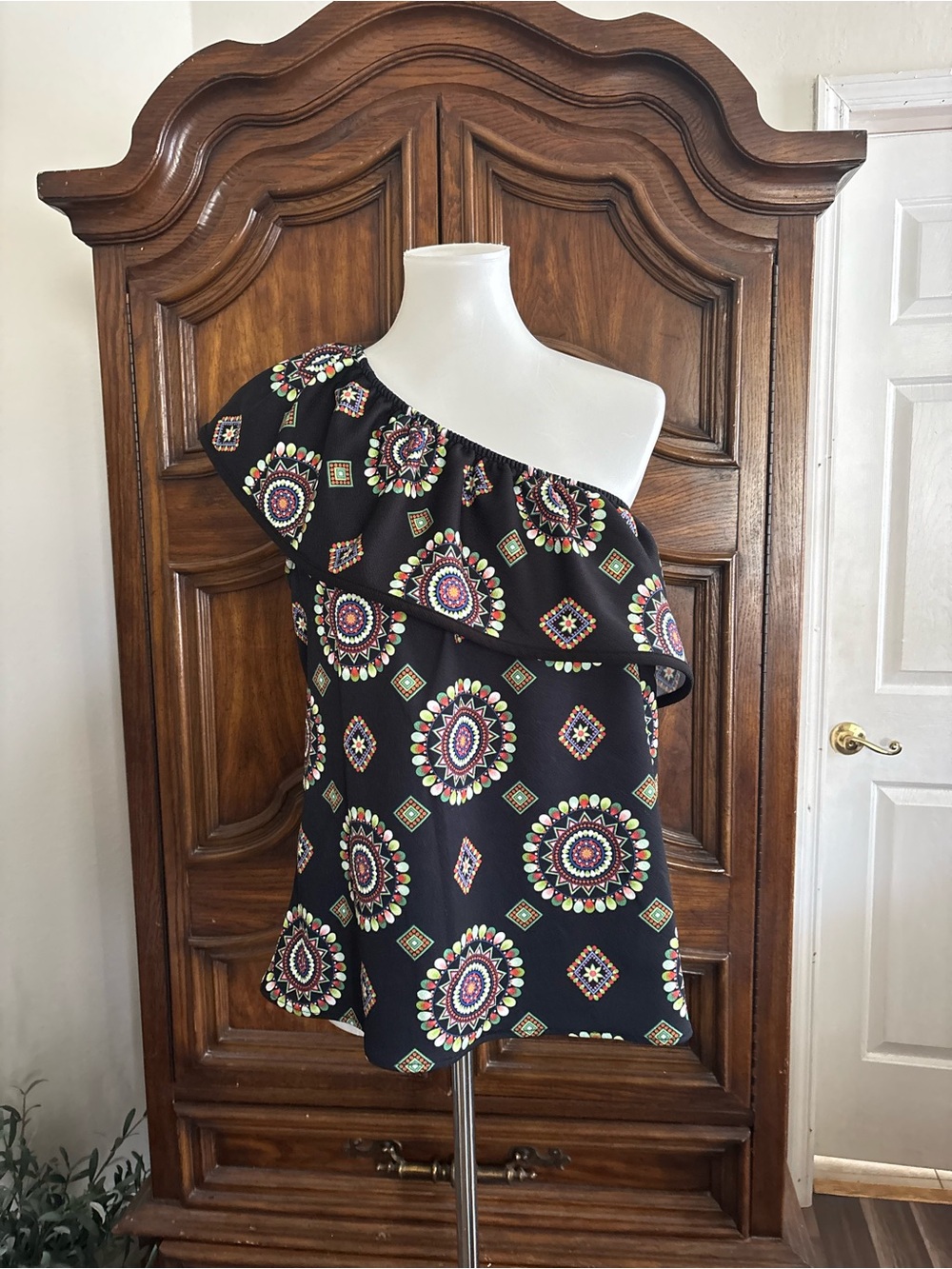 New York & company one shoulder blouse